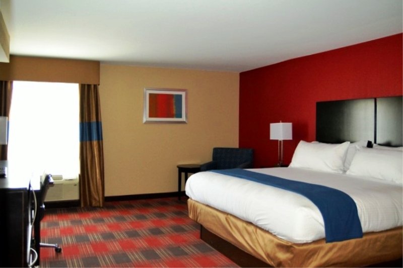 Holiday Inn Express Hotel & Suites Jackson Downtown-Coliseum - Jackson, MS