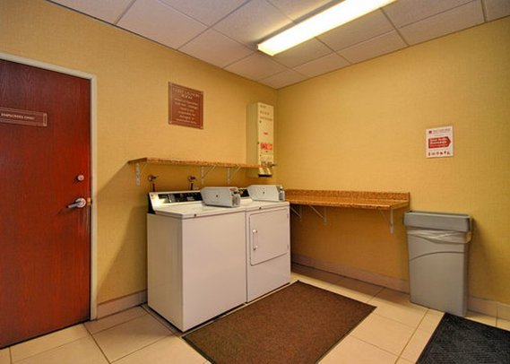 Comfort Suites Near Six Flags Magic Mountain - Stevenson Ranch, CA