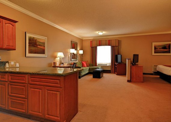Comfort Suites Near Six Flags Magic Mountain - Stevenson Ranch, CA