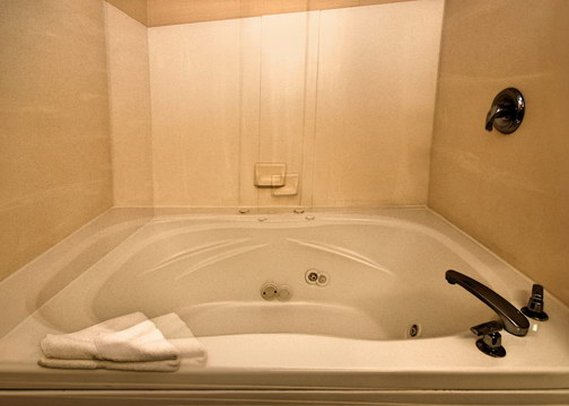 Comfort Suites Near Six Flags Magic Mountain - Stevenson Ranch, CA