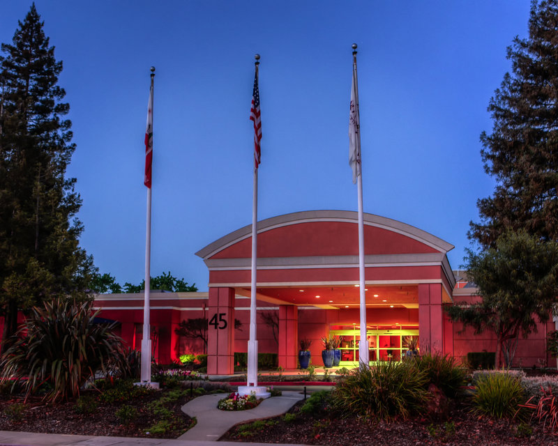 Vineyards Chop House-Crowne Plaza Hotel Concord - Concord, CA