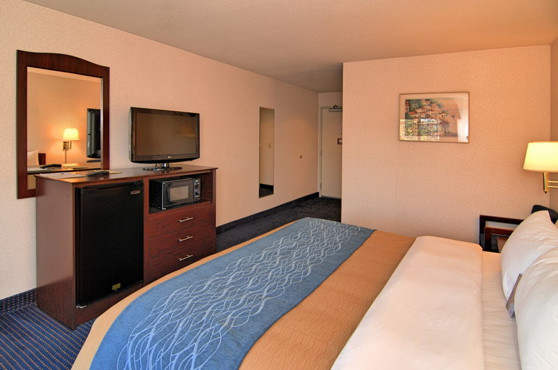 Comfort Inn - Fresno, CA