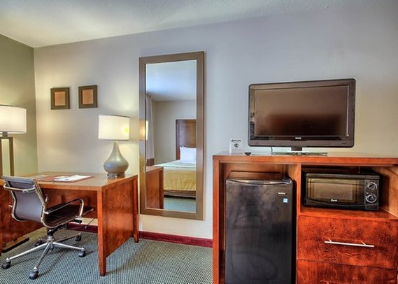 Comfort Inn - Bluffton, OH
