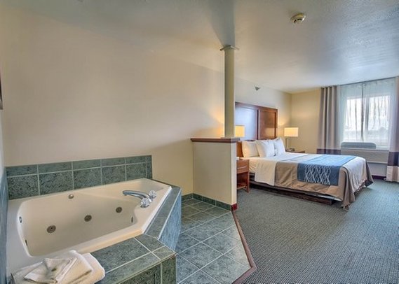Comfort Inn - Bluffton, OH