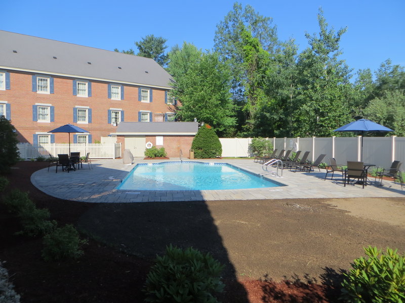 Holiday Inn Express & Suites MERRIMACK - Merrimack, NH