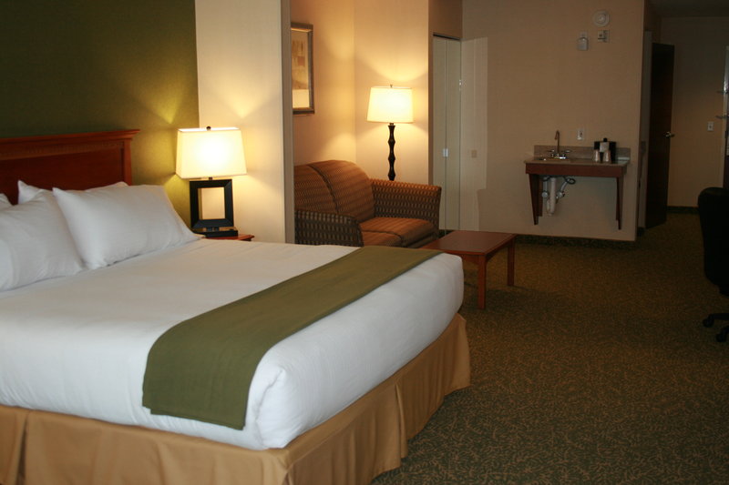 Holiday Inn Express & Suites HAGERSTOWN - Hermitage, PA