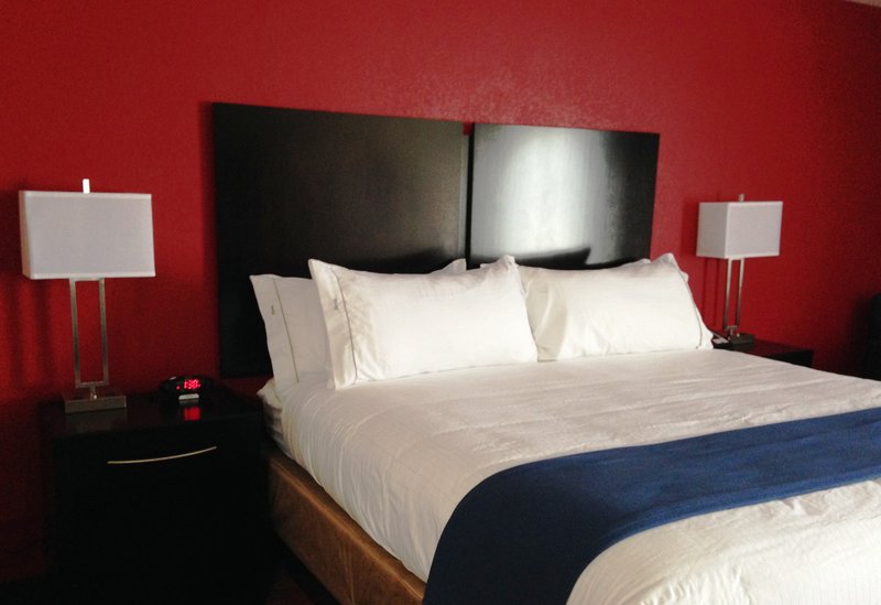 Holiday Inn Express Hotel & Suites Jackson Downtown-Coliseum - Jackson, MS