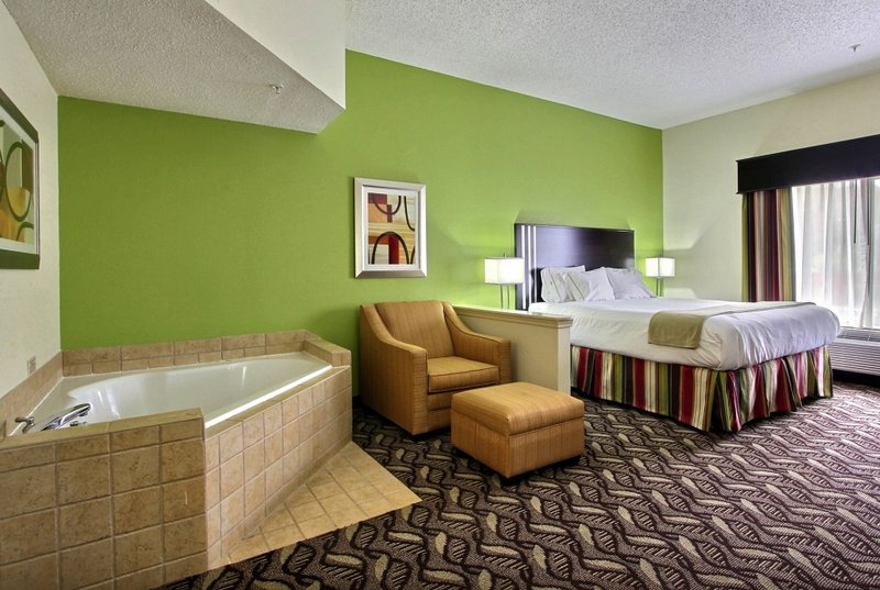 Holiday Inn Express - Richmond Hill, GA