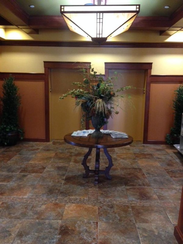 Holiday Inn Express & Suites Springfield - Springfield, MO