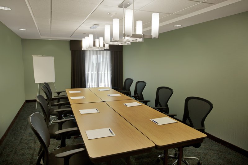 Holiday Inn Express ROMULUS / DETROIT AIRPORT - Romulus, MI