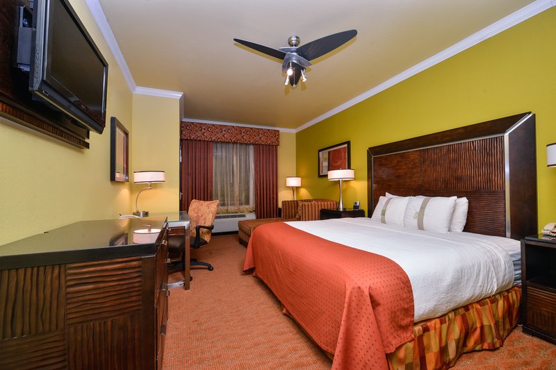 Holiday Inn & Suites - McKinney, TX