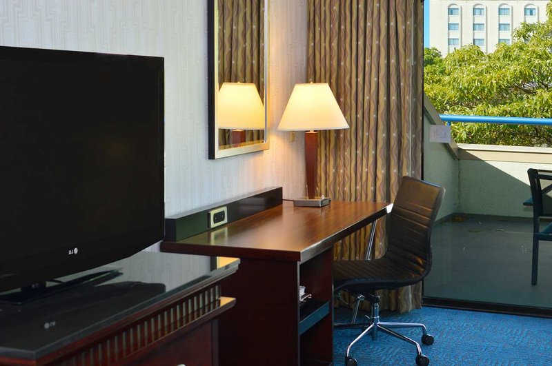 Doubletree By Hilton Hotel Newark-Fremont - Newark, CA