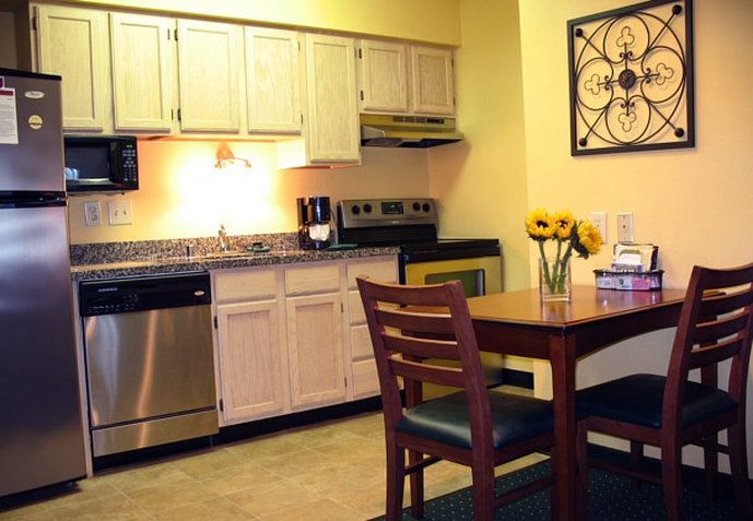 Residence Inn Milwaukee Brookfield - Brookfield, WI