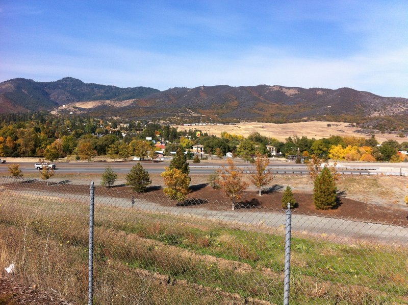 Holiday Inn Express YREKA-SHASTA AREA - Shasta Lake, CA