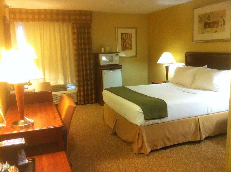 Holiday Inn Express Hotel & Suites Fenton - Fenton, MO