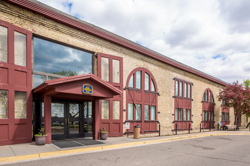 Best Western Plus - Falcon Heights, MN