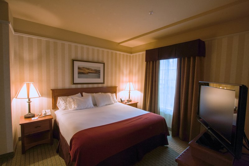 Holiday Inn Express & Suites ASTORIA - Henderson Harbor, NY