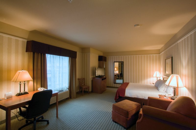 Holiday Inn Express & Suites ASTORIA - Henderson Harbor, NY