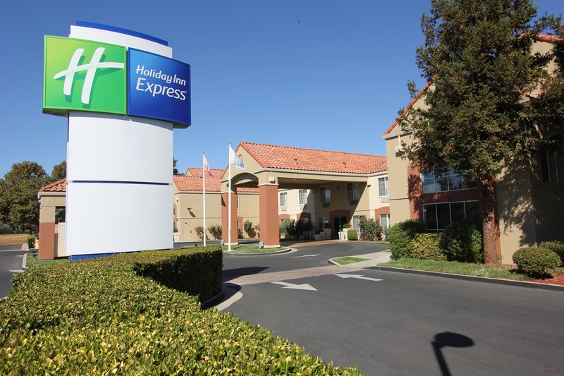 Holiday Inn Express - Brentwood, CA