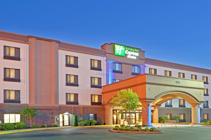 Holiday Inn Express & Suites PUYALLUP (TACOMA AREA) - Puyallup, WA