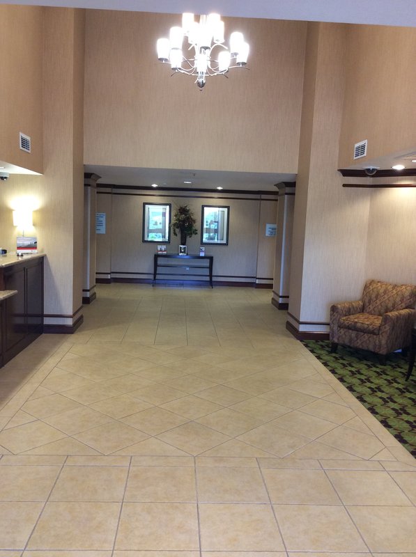 Holiday Inn Express YREKA-SHASTA AREA - Shasta Lake, CA