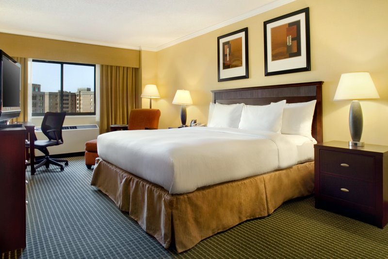 Hilton-Arlington - Arlington, VA
