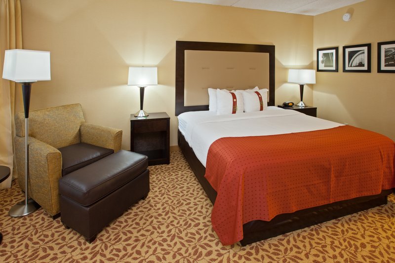Holiday Inn EVANSVILLE AIRPORT - Evansville, IN