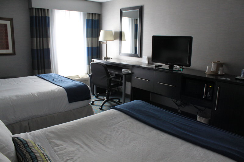 Holiday Inn Express Janesville-I-90 & US Hwy 14 - Janesville, WI