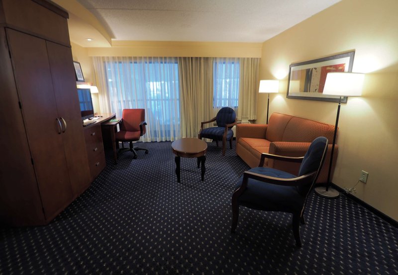 Courtyard By Marriott Columbus West - Columbus, OH