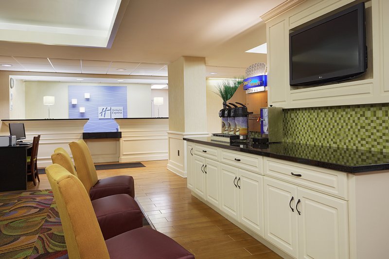 Holiday Inn Express & Suites SAVANNAH - MIDTOWN - Savannah, GA