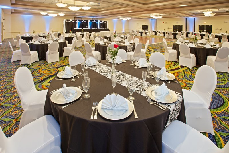 Holiday Inn EVANSVILLE AIRPORT - Evansville, IN