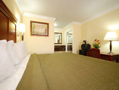 Quality Inn And Suites Cypress - Cypress, CA