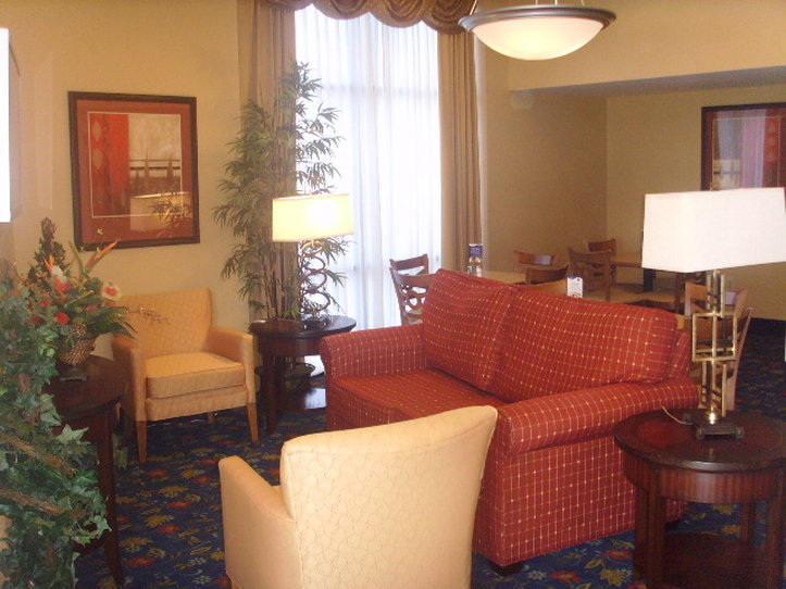 Holiday Inn Express MACON (I-75 & RIVERSIDE) - Macon, GA