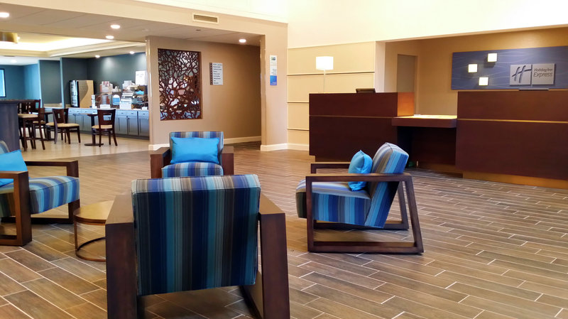 Holiday Inn Express Janesville-I-90 & US Hwy 14 - Janesville, WI