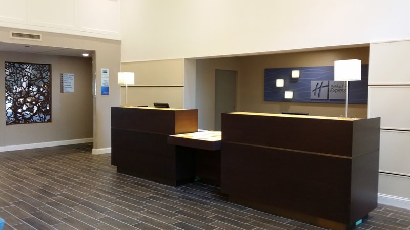 Holiday Inn Express Janesville-I-90 & US Hwy 14 - Janesville, WI