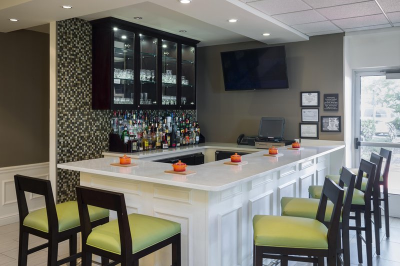 Hilton Garden Inn Edison/Raritan Center - Edison, NJ