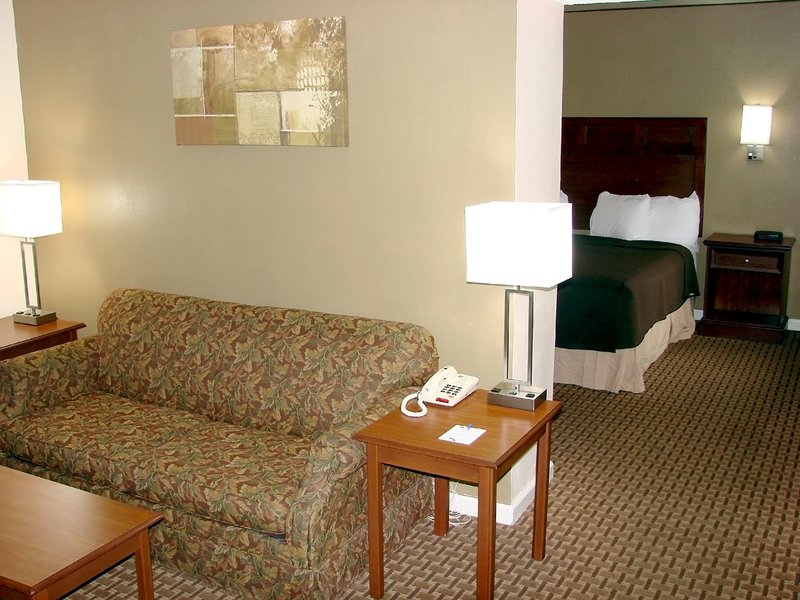 La Quinta Inn & Suites Jackson - Jackson, TN