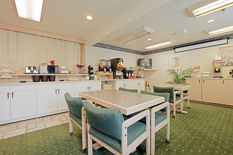Americas Best Value Inn - Battle Mountain, NV