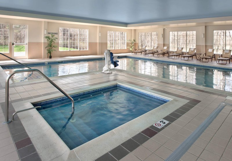 Fairfield Inn & Suites By Marriott Lenox Great Barrington/Berkshires - Great Barrington, MA