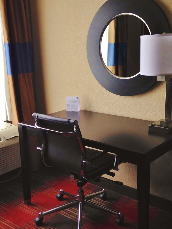 Holiday Inn Express Hotel & Suites Jackson Downtown-Coliseum - Jackson, MS