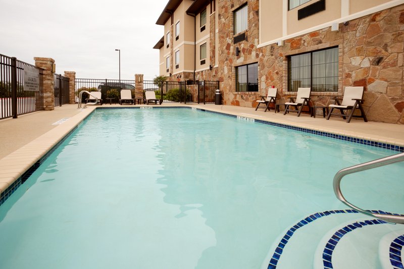 Holiday Inn Express - Tow, TX