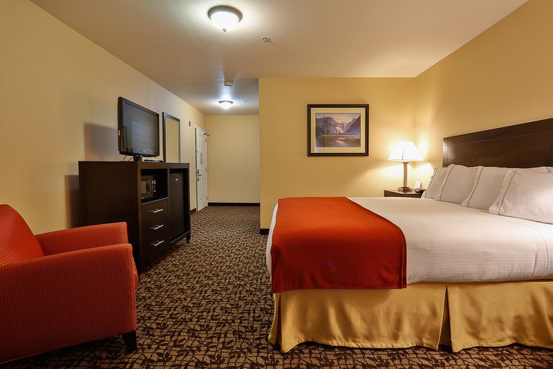 Holiday Inn Express Oakdale - Oakdale, CA