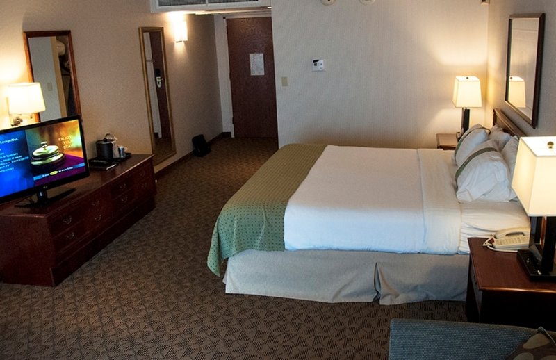 Holiday Inn UNIVERSITY PLAZA-BOWLING GREEN - Drake, KY