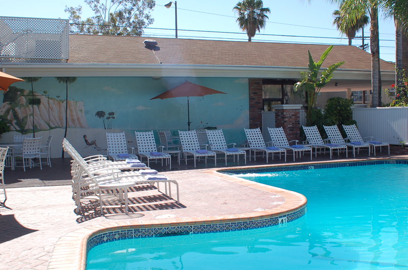 BEST WESTERN PLUS Carriage Inn - Van Nuys, CA