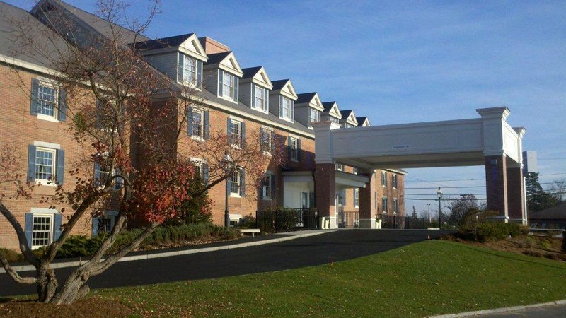 Holiday Inn Express & Suites MERRIMACK - Merrimack, NH