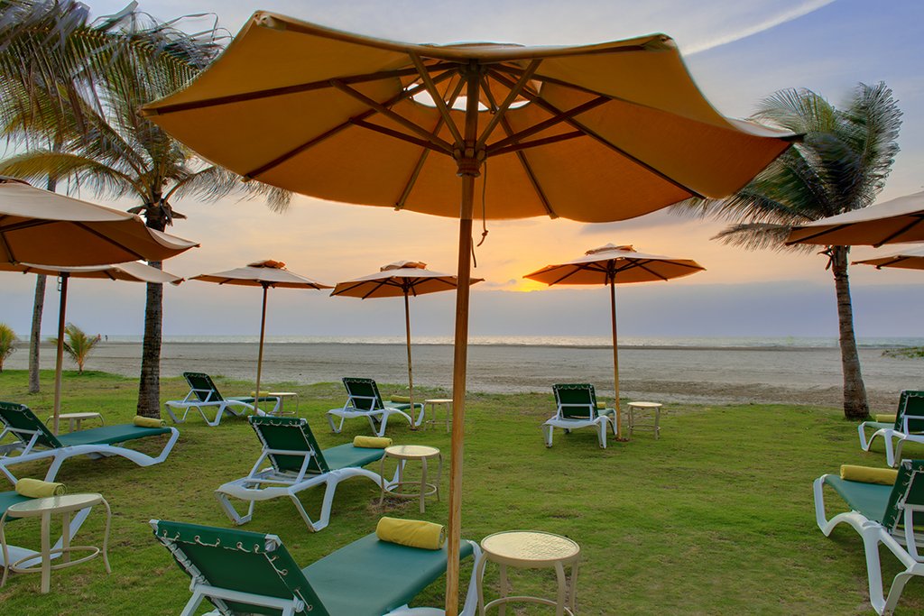 Holiday Inn Cartagena Morros - Tap to explore photos