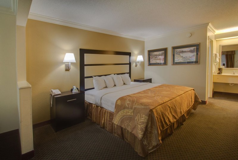 Best Western Inn & Suites - Byron, GA