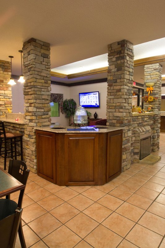 Best Western Inn & Suites - Byron, GA