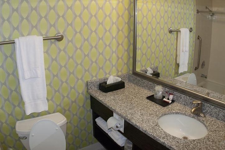 Holiday Inn Express Nags Head Oceanfront - Nags Head, NC