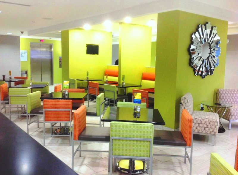 Holiday Inn Express Hotel & Suites Jackson Downtown-Coliseum - Jackson, MS